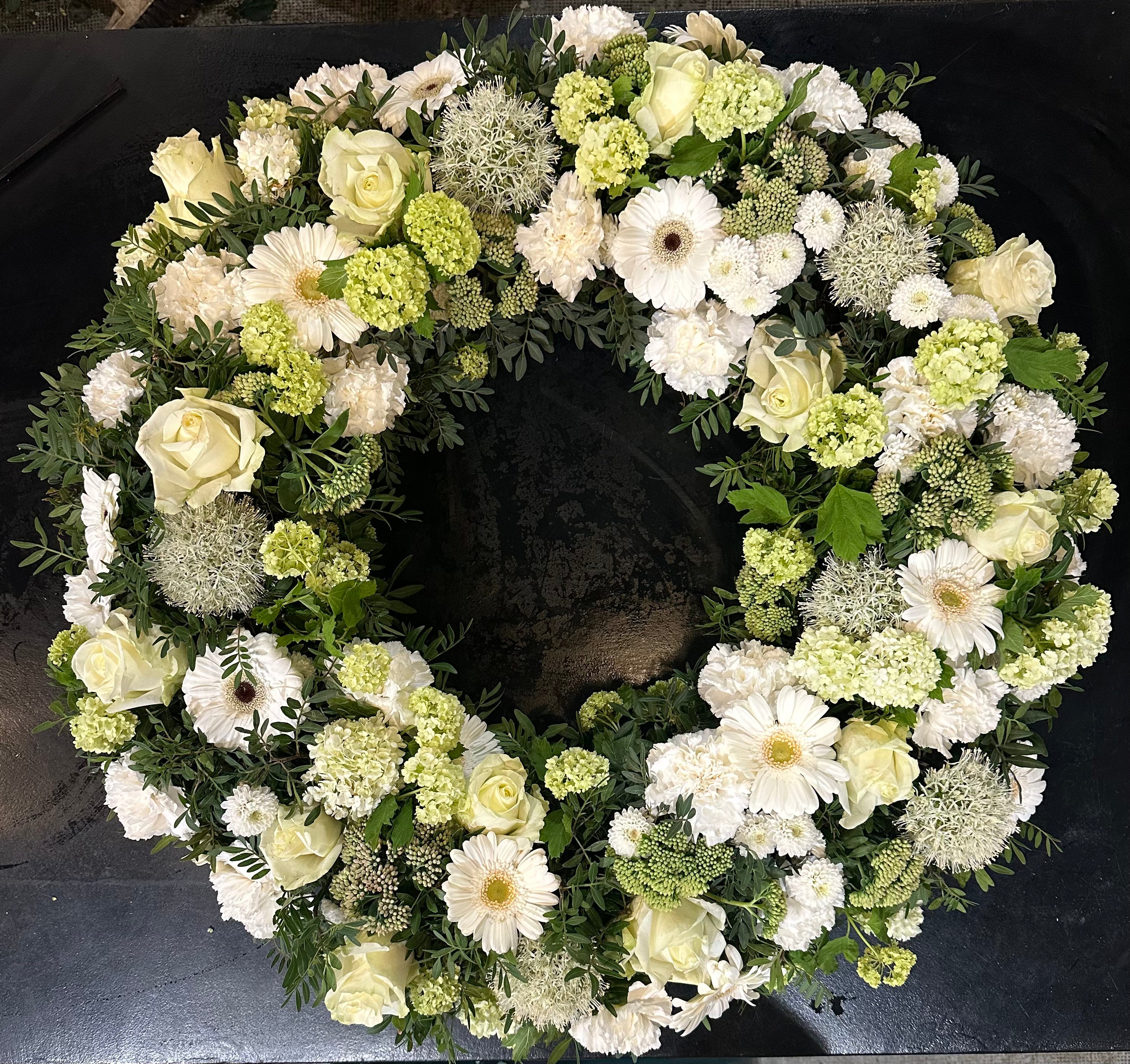 Couronne de Deuil Fleurie Blanche